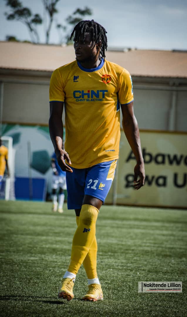 SimonKankonde's tweet photo. Muwe na mwaka mzuri wapendwa mashabiki wa KCCA FC. Wacha tuendelee na kasi katika mwaka huu mpya wa 2023. #MoreThanJustClub 

📸 @LillianSports https://t.co/TPwRfIo9Jw