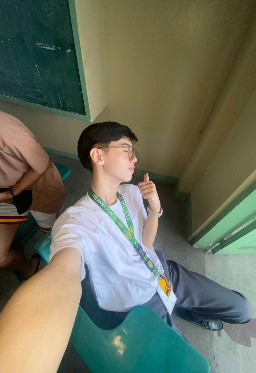 prettyboi_kylee's tweet photo. 0.5 moment https://t.co/hpDcVdUz8L