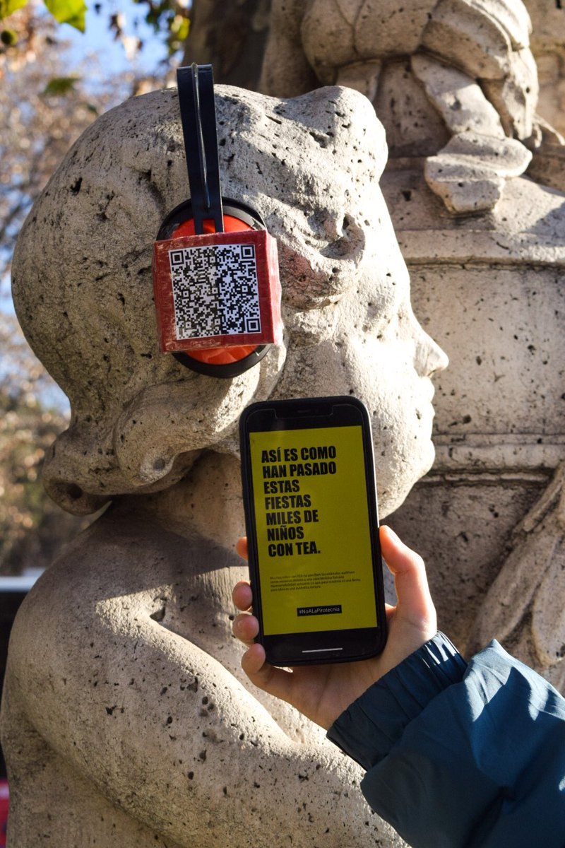 nohagotarot's tweet photo. Hemos tapado los oidos de algunas estatuas de niños de Madrid para concienciar sobre el impacto de la pirotecnia en niños con TEA. 

¡Agradecemos la difusión! A cuantas más personas le llegue este mensaje mejor. 

Para ellos no es divertido. 

#noalapirotecnia https://t.co/oNhRHH5VyB