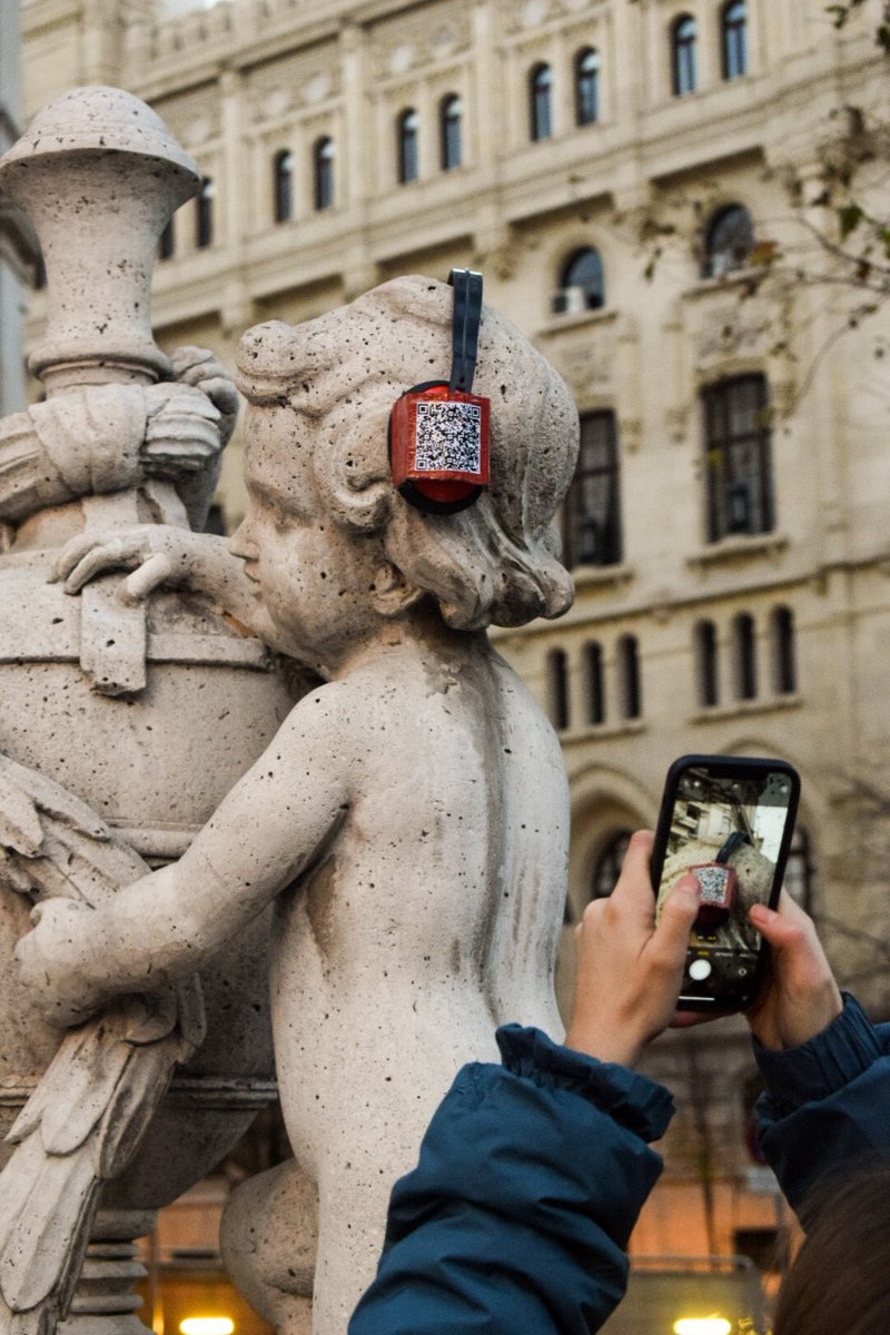 nohagotarot's tweet photo. Hemos tapado los oidos de algunas estatuas de niños de Madrid para concienciar sobre el impacto de la pirotecnia en niños con TEA. 

¡Agradecemos la difusión! A cuantas más personas le llegue este mensaje mejor. 

Para ellos no es divertido. 

#noalapirotecnia https://t.co/oNhRHH5VyB