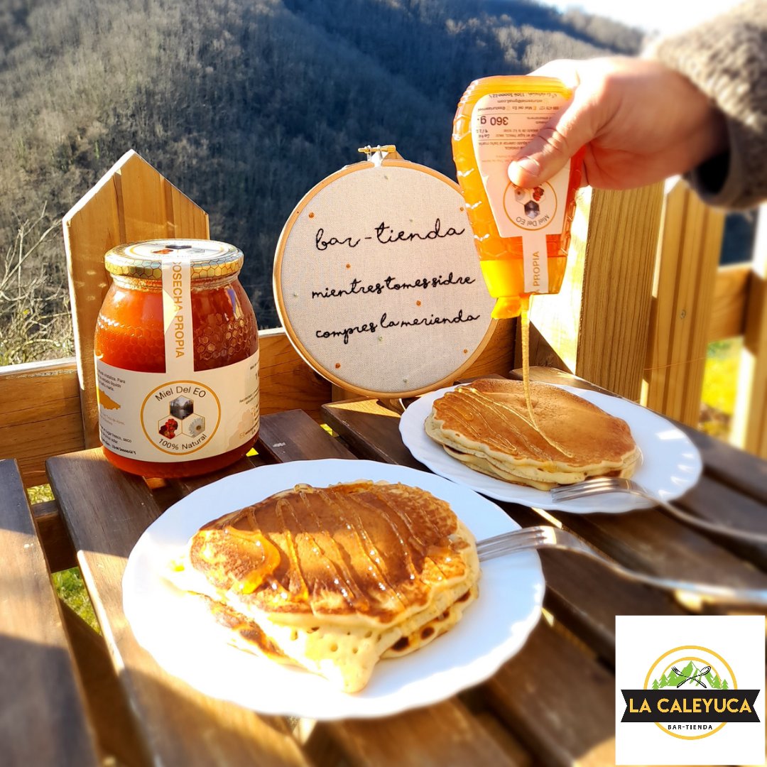 ¿Habrá mejor forma de empezar el día? 🤤🤤🤤🤤
Miel del EO @asturiasmiel súmase a los productos estrella de La Caleyuca, certificao😋‼️
Disponible en la tienda en formatos de 1kg y 360 gr, Miel de eucalipto 100% natural, trrrremenda🤤
#lacaleyuca #chigre #bartienda #miel