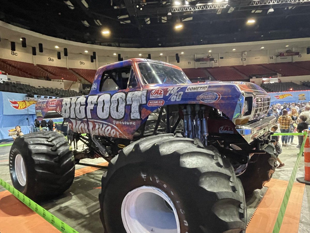 Chad1dc's tweet photo. Monster trucks Live San Diego 2022. https://t.co/BE3E9sbLPy