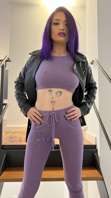 Entra al enlace de mi bio para ver este album completo sin censura😈 https://t.co/Fzze0pvgeK