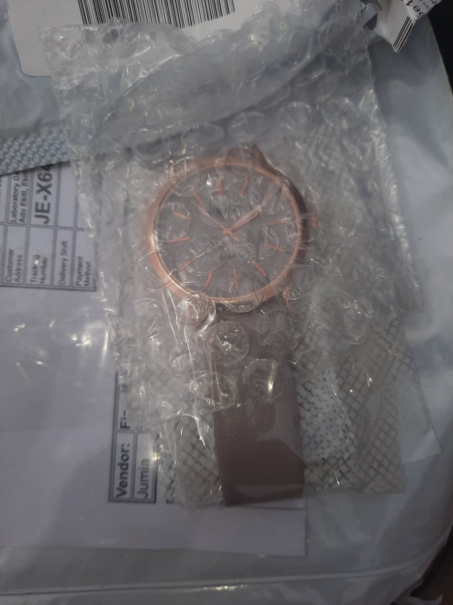aa_omoniyi's tweet photo. @JumiaNigeria Why, jumia? What I order vs. what I get https://t.co/0WUI49hIvM