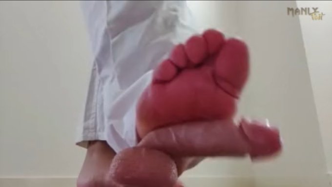 2 pic. What would you do if your Sensei full of rage crushed and stomped on your fragile penis?

https://t