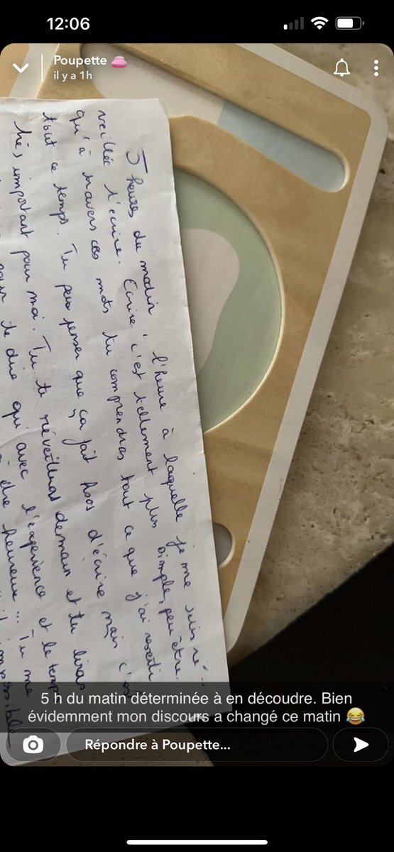 Tvreal0856's tweet photo. Je plains Alan vraiment .. Je l’aimais bien mais on voit qu’elle est matrixée par snap c’est incroyable . Et ça m’étonnerait pas qu’elle ait montré Khalis à moitié juste pour qu’il lui parle.. #poupettekenza https://t.co/J8Wef2bvPm