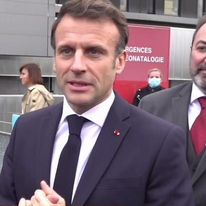 ceciestmontweet's tweet photo. Emmanuel Macron :
"Qui aurait pu prévoir qu'en supprimant des lits d'hôpitaux on aurait eu moins de lits d'hôpitaux ?" https://t.co/lGBCOPadyb