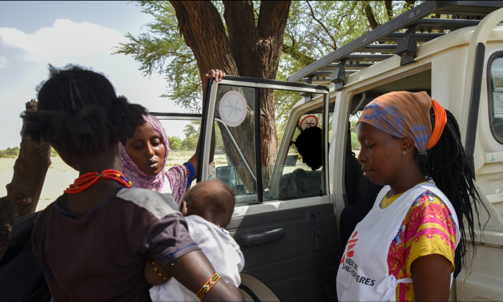 MSF_EastAfrica's tweet photo. Community surveillance & sensitization must continue to ensure the rates of malnutrition reduce. Early detection, enrollment, management & lowering of #malnutrition rates depend on this - Zeitun @MSF community health educators in Illeret #Kenya.
#TeamMSF
https://t.co/tLGzv8sBII https://t.co/inpDNU0sKT