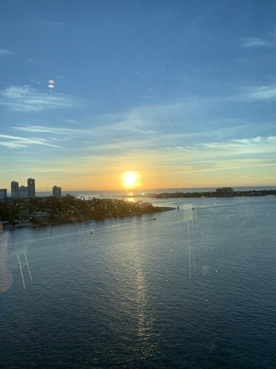 CruzinParadise's tweet photo. 8 days 2 hours 42 minutes #Green Lane Boarding Group A #WeLoveThisBoat #SkyPrincess @PrincessCruises #Caribbean #Cruise #Sea #Sun #Sand #Beach #beachlife #beachvibes #cruiseship #Snorkling #boat #BoatDrinks #cocktails #Cheers #Seafood rest relax #EscapeCompletely #ComebackNew https://t.co/P8iBtVxlJX