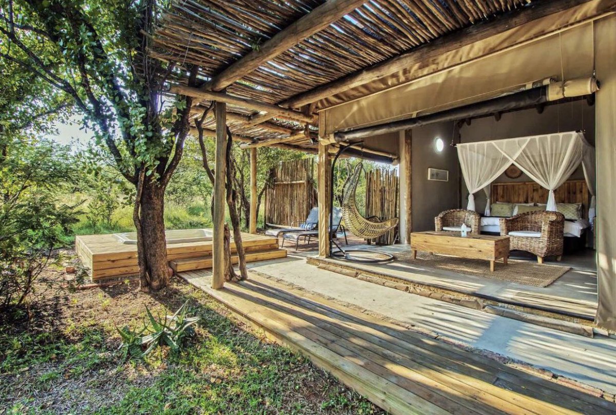SaElegance's tweet image. 📍#Tshwane Quick Time out perfect for staycation or transit accommodation from a stunning R2500 per night on a self catering basis for 2 adults sharing. Subject to low season rates T&amp;amp;C Apply #Travel #VisitSouthAfrica 🔥🔥🔥