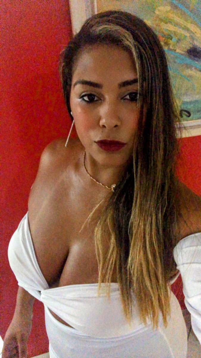 PriscileneM's tweet photo. Ano novo ações e reações novas 😍🥰 https://t.co/984fEbevAi