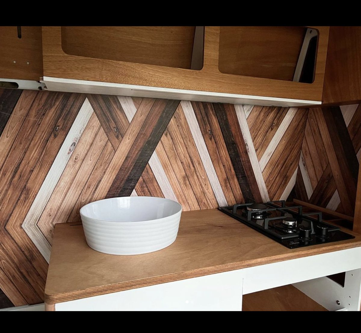 camperbuyer's tweet photo. It's the attention to detail for us 😍
📸 vanbuild.on.the.loes
#campervanbuild #vankitchen #camperbuyer
#vanbuild #vanlifebuilds #vanlifediaries #camperbuild https://t.co/JFpxKVHc4g