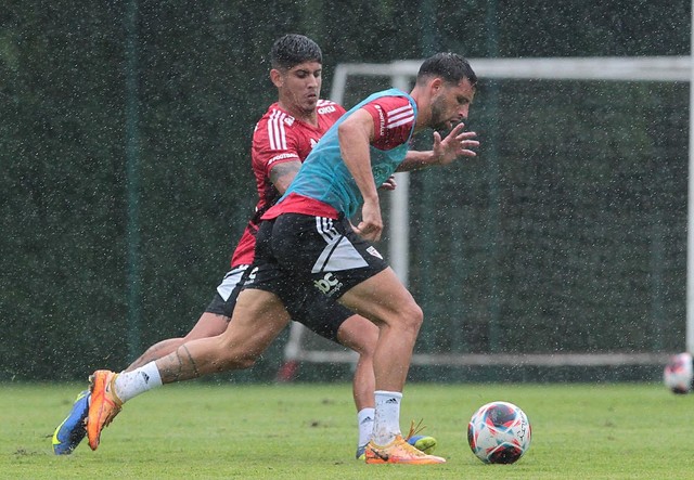 NandoDeItaquera's tweet photo. ✔️ Duelo de titãs!
O cara chegou chegando...
🇾🇪🤪🇦🇷
#AlanFranco
#JonathanCalleri
@SaoPauloFC
@HernandoIsrael1 https://t.co/rDvMOzv6Gp