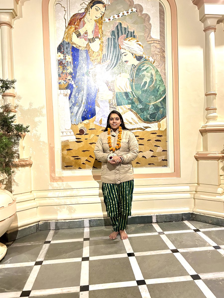 murti_ji's tweet photo. Eskon temple in vrindavan 
I lost my heart in vrindavan 💓💖💓💖🤍💖🤍💖💓💖

#eskön#pujydevidharmmurtiji #vrindhavan #mathuravrindavan #radheradhe #radhakrishna #krishn #lordkrishna #haribol #eskontemple https://t.co/AJpzZqYZpY
