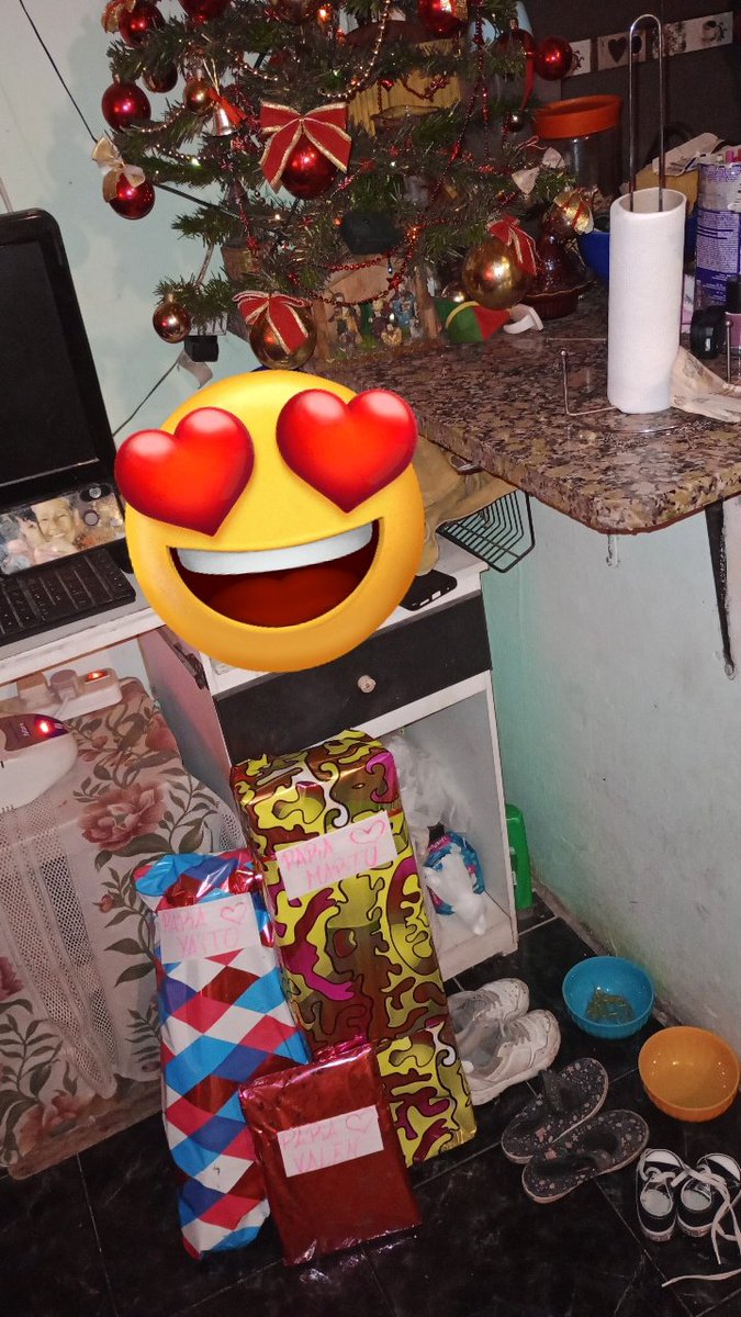 RoLopezOk's tweet photo. Llegaron los Reyes para mis bebés! 🥰♥️ #VERANOENC5N #MananasArgentinas https://t.co/V4LQXLj0ye