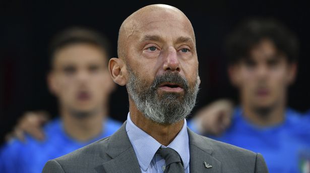 YASSHOJHA's tweet photo. Italian legend Gianluca Vialli has sadly passed away at the age of 58, after his brave battle with cancer. RIP LEGEND. 

#RipLegend #GianlucaVialli #Pele #football #Legends #death #ChelseaFC #cancerbackoff 

@PSG_inside https://t.co/QfohwY3kTq