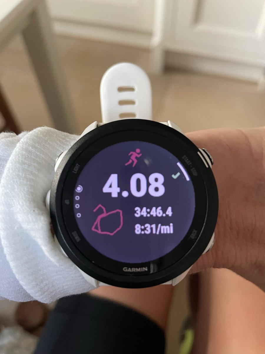 traz68's tweet photo. Morning Run https://t.co/JZGCKPq5GT Week 2 Run 3 of marathon training 👍I pushed myself on miles 2/3: 7:49 and 7:40 pace enjoyed the jog back home 😜#trainingforamarathon #keepconsistent #motivation #ukrunning @runningpunks #yougotthis #todayisanewday https://t.co/Kwpzq6tXXy