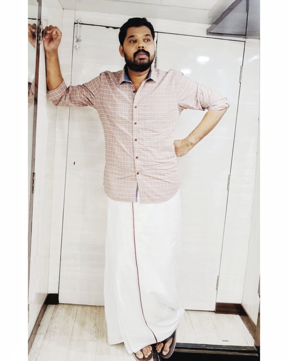 actorvivekpra's tweet photo. #InternationalDhotiDay
#Dhotiday #Dhoti #veti #vesti
#vivekprasanna 👆 https://t.co/kL12WijIRd