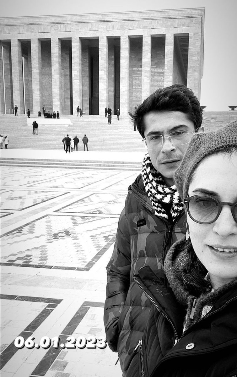 #AslıhanGürbüz’ün instagram storysi 🖤