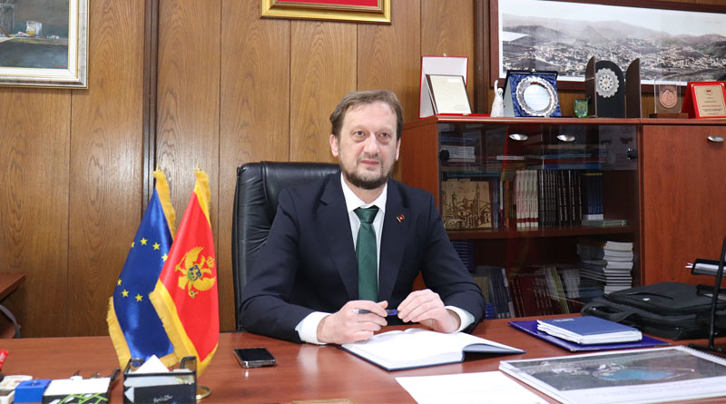 OPljevlja's tweet photo. Kovačević: Vjerski praznici u Pljevljima prilika da zajedno slavimo neprolazne vrijednosti sredine kojoj pripadamo

🔗https://t.co/amDxataImk https://t.co/fmmVWFm8gB