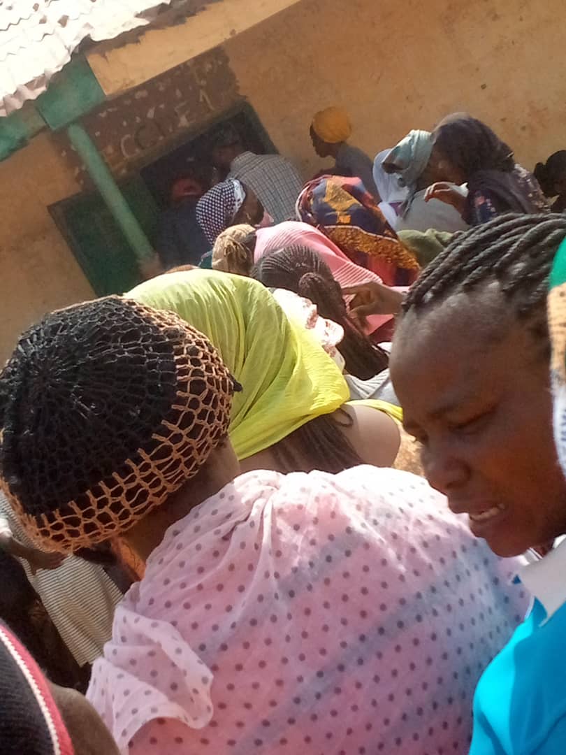 GovoteNg's tweet photo. Ongoing....Great turn up of citizens to collect their PVCs today at Sabon Tasha Ward Chikun Local Govt of Kaduna.
Go Champs ๐ช
#NigeriaDecides2023
#GetYouPVC
#MakeWeGoVote https://t.co/Q5khaHP8ZZ