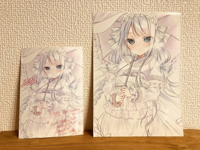 ファミマで印刷してみるとこんな感じ!(色味は全然再現できていません🥺)
小さい方が全体的にピンクっぽくなりますそれはそれで可愛い🫢
上下が結構切れちゃうので切れちゃうのが気になる方は少し小さめ印刷をして余白を切るのが良さそうです〜 