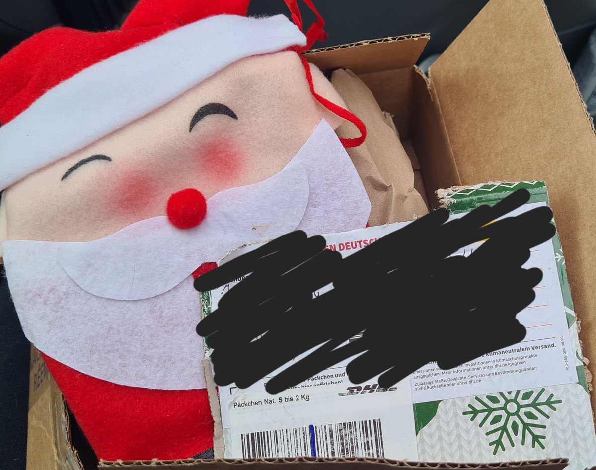 Ich hab ja echt schon einiges erlebt ABER DAS?!!!
Hab vor Weihnachten Kekse an jemanden verschickt die nie angekommen sind und heute kam das Paket zurück..neu verpackt von <a href="/DHLPaket/">DHL Paket</a> ,der Name durchgestrichen und ohne Inhalt... 
Die waren übrigens noch in einer Zip Tüte! Wtf😠