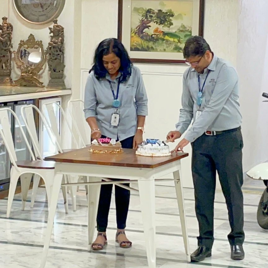 Lifeatprism's tweet photo. Birthday Celebration of Amit and Reshma ๐on 5th January 2023 ๐๐๐ฅณ
#birthday #happybirthday #prismites #lifeatprism https://t.co/1TtCFwnNIW