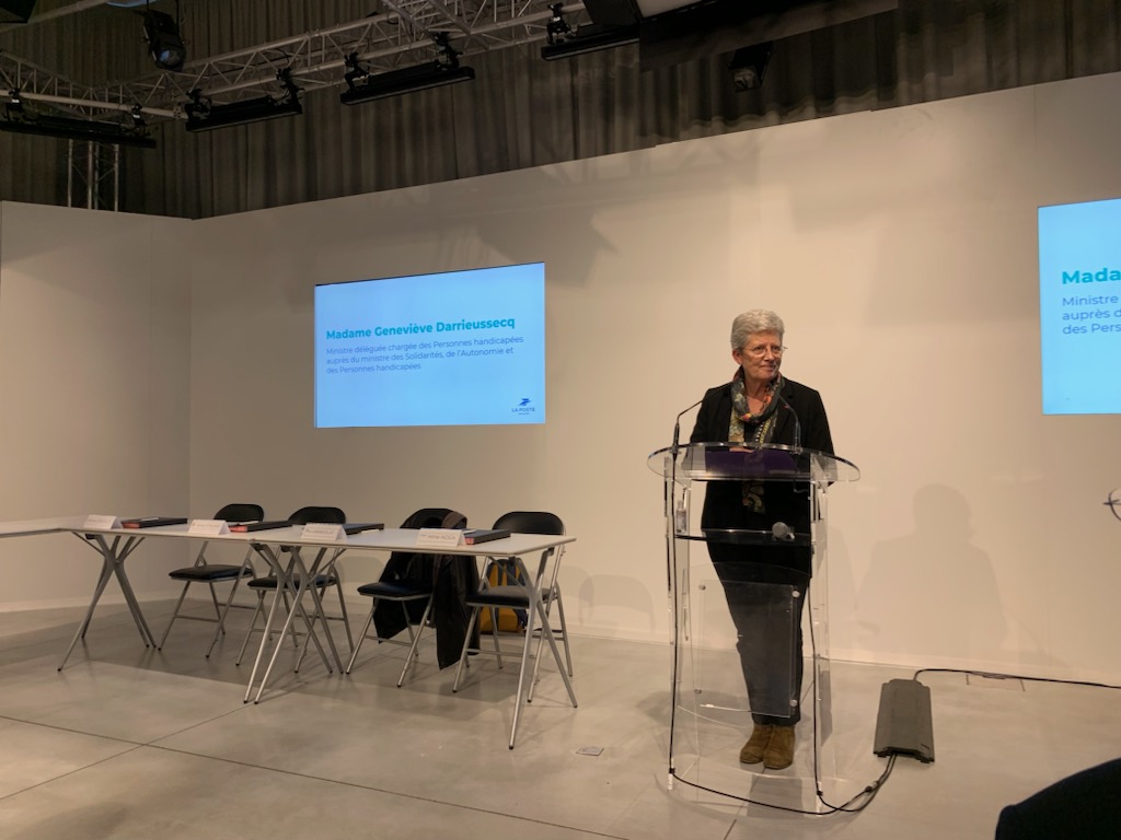 ROTH_CFECGC's tweet photo. Engagement sans failles pour ouvrir les métiers du groupe la poste aux personnes handicapées. La preuve en est avec la signature de ce 8e et ultime accord ; ils vous ont permis l’atteinte d’un taux d’emploi de 8,66% et l’aménagements de plus de mille postes chaque année. Bravo ! https://t.co/QUfrOVBOUR