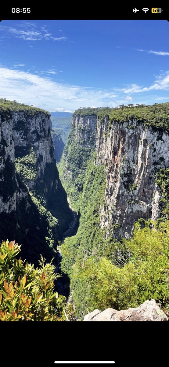MoradaDosCanyon's tweet photo. O canyon mais visitado de toda a região, é o de paredes mais íngremes e profundidade impressionante: até 720m.
#itaimbezinho #praiagrandesc #aparadosdaserra

https://t.co/7VSChw9KG1 https://t.co/VDJIpSoMZE