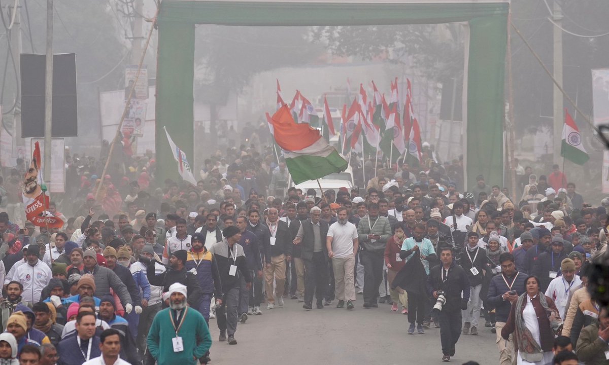 After covering Tamil Nadu, Kerala,Karnataka,Andhra Pradesh,Telangana, Maharashtra,Madhya Pradesh, Rajasthan,3 Haryana districts (in first phase) Delhi & UP #BharatJodoyarta  has re-entered Haryana amongst warm welcome from thousand of people.