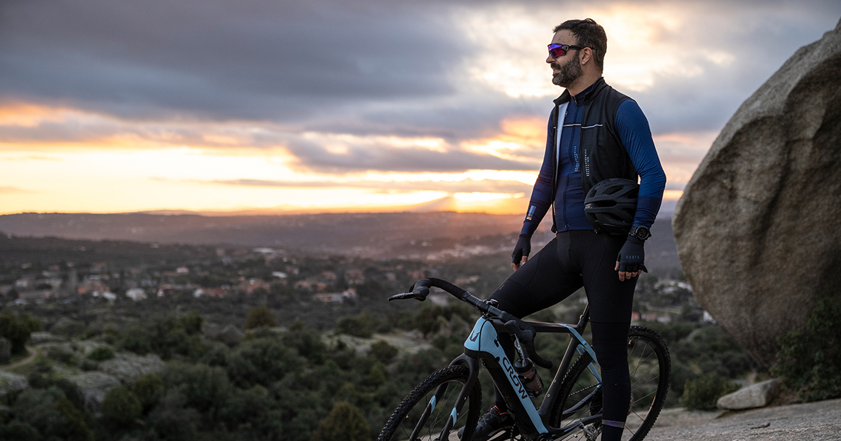 CrowBicycles's tweet photo. First sunset of 2023 🌅
Have you already chased any this year? 😊
Happy 2023, full of great adventures
.
.
.
#crowbicycles #flywithcrow #ebike #chasingsunsets #bycicleride #ebikestyle #ebikeadventures #ebikeshop #emtb #emtblife #gravel #egravel https://t.co/lcnc9DDaP5