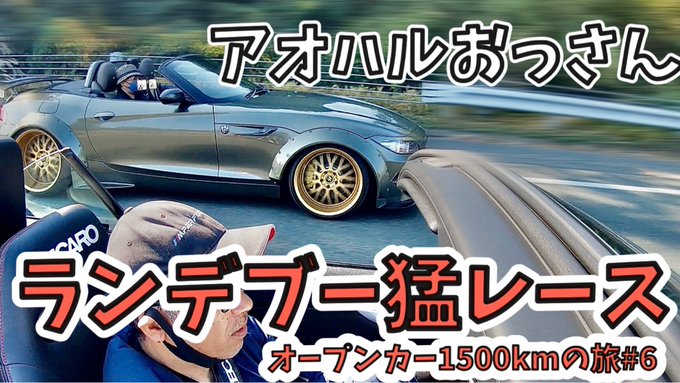 1/18黒白木馬乗りのスポーツ・ユーティリティ・カーは、合金製の