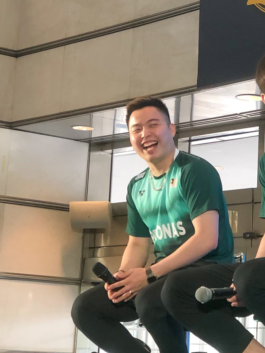 eggeu_tareteu's tweet image. 040123 Aaron Chia 谢定峰

he’s really funny and I feel like he’s a great communicator! definitely an extrovert 💯 

#aaronchia #谢定峰

*kindly DO NOT reupload