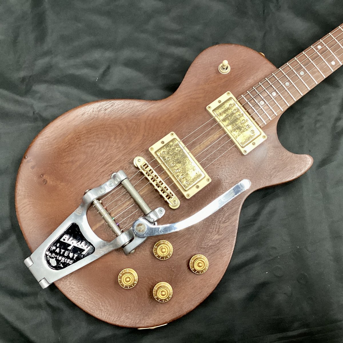 2000年頃に僅かな期間だけ販売されていたGibson Les Paul Smart Wood 