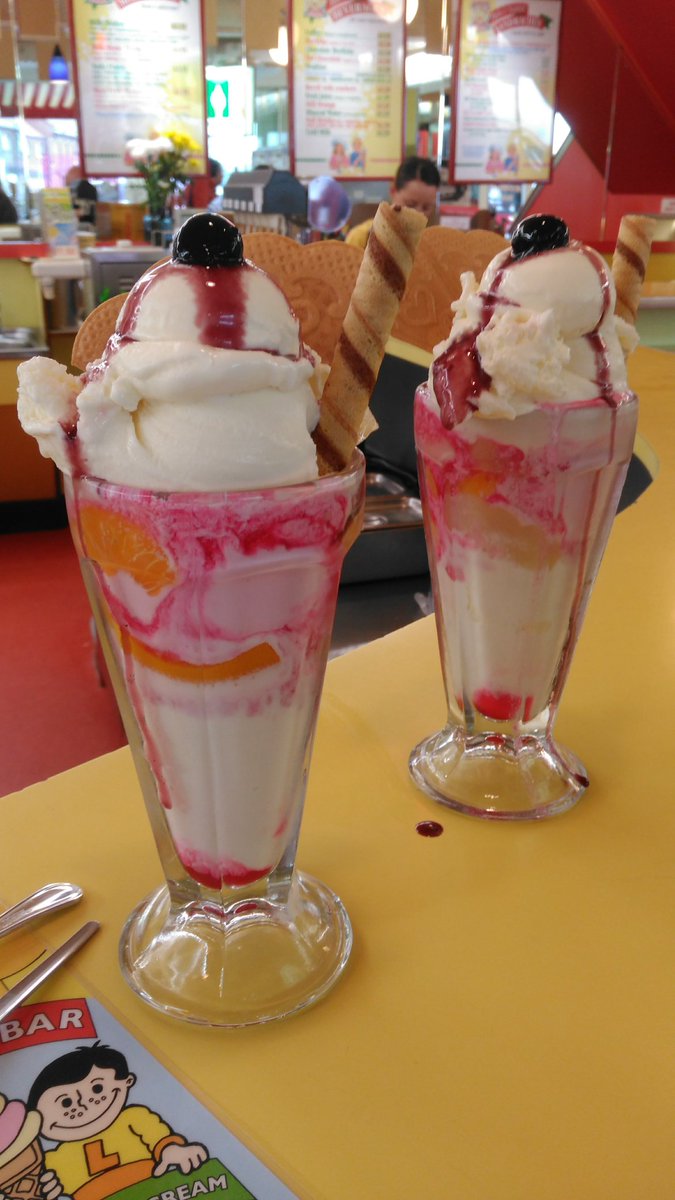 scumfc1005's tweet photo. We call them a Knickerbocker Glory. We had these two in the Harbour Bar in Scarborough #Scarborough @Scarborough #scarbados #harbourbaricecream #ScarboroughHarbourBar #knickerbockerglory https://t.co/PlQDNdzw8O