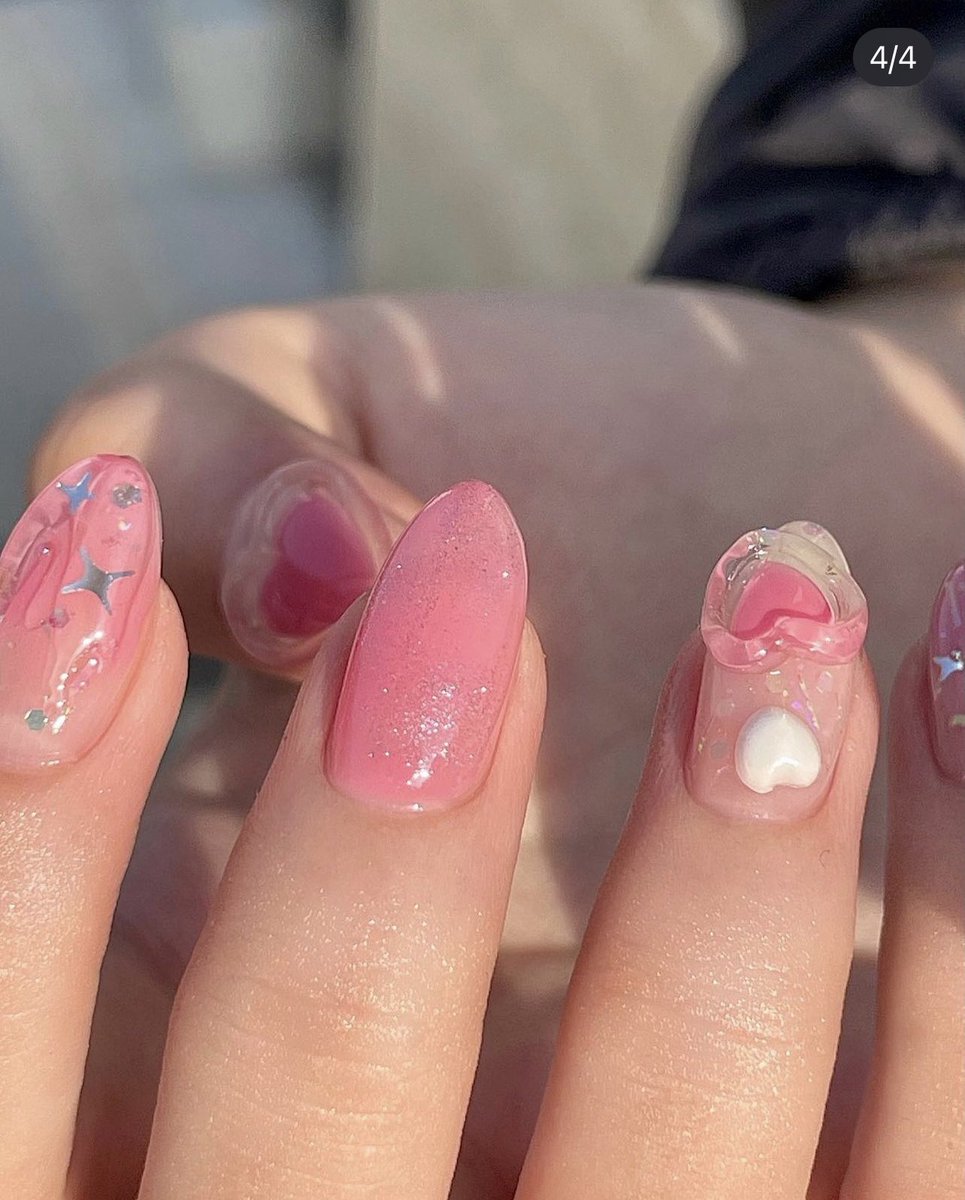 mnrlnf's tweet photo. hello elbi ppl ! just here promoting nailsbi.corner which i’ll be doing nail extensions and press-on 💅 appointment slots for feb 1-18 is posted in our ig through bio ! 😚
 
ik how hard it is to find a nail place who can do chrome, blush or those korean 3d onES 😤 i feel u gUYS https://t.co/80nUtS8qo4