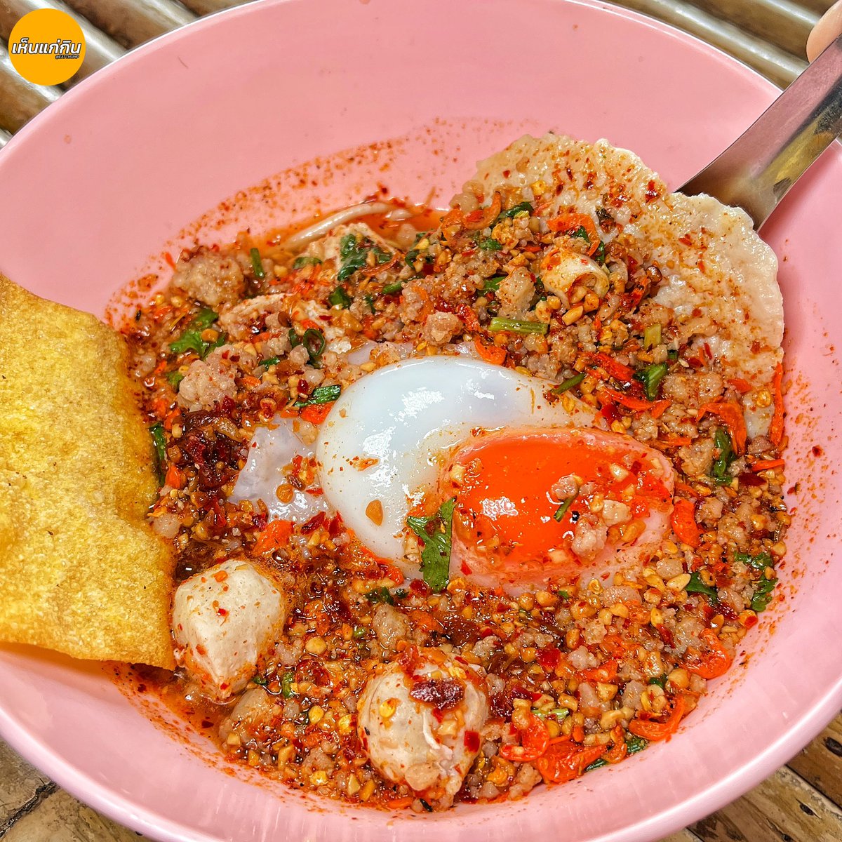 eatthump's tweet image. ก๋วยเตี๋ยวต้มยำในหลืบริมคลองแย้มผกา
เครื่องแน่น ไข่ยางมะตูมเยิ้มๆ ชามเดียวจุกๆ
ใส่หมูสับล้นๆ หมูชิ้นแน่นๆ รสชาติแซ่บไม่ต้องปรุง

พิกัด : ก๋วยเตี๋ยวต้มยำริมคลองซอยแย้มผกา1 บางบอน 

@aroii