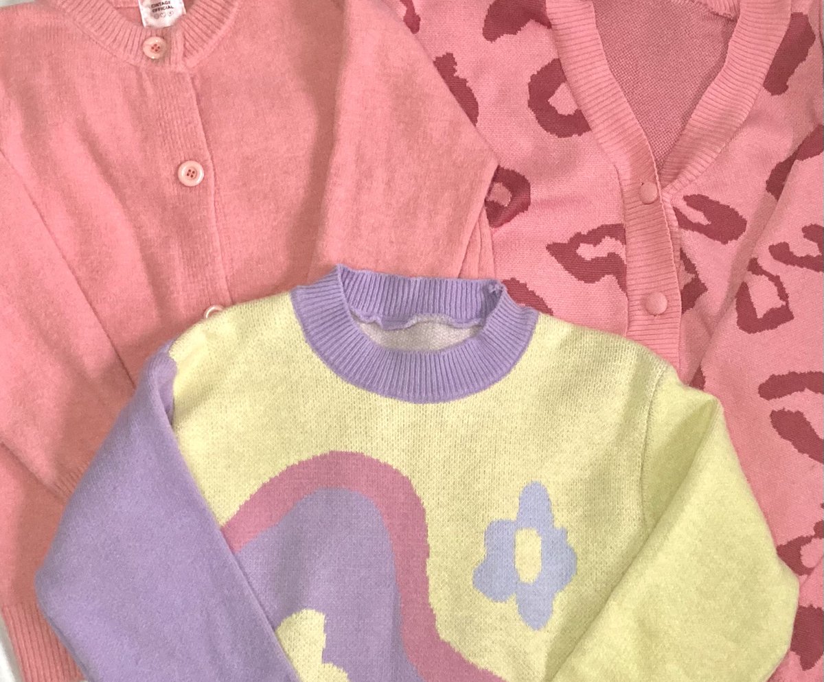 iimmykx's tweet photo. 🧚🏻‍♂️ ส่งต่อเสื้อผ้าค่าาา 😻💘 

ราคาหลักสิบทุกตัว ส่วนใหญ่ไม่เกิน80บาท มีเยอะกว่าในรูปน้าาา 

 ✦ ค่าส่ง1-3ตัว40/เหมาส่ง50
 ✦ รี+ปัก-5

⏰ ลงเสาร์ (07/01) 19.00 น. ⏰

#ส่งต่อเสื้อผ้า #ส่งต่อเสื้อผ้ามือสอง #ส่งต่อ #ส่งต่อกางเกง #เสื้อผ้ามือสอง #โล๊ะตู้ #โล๊ะตู้เสื้อผ้า https://t.co/bw2JDtjHqo
