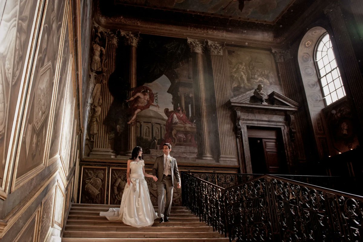allisterfreeman's tweet photo. A favourite frame created during a particularly beautiful wedding at Hampton Court Palace...

This place is stunning!

https://t.co/NegCqOynhk 

#hamptoncourtpalace 
#naturalweddingphotography
#ukweddingphotographer https://t.co/cJq6uFcExk