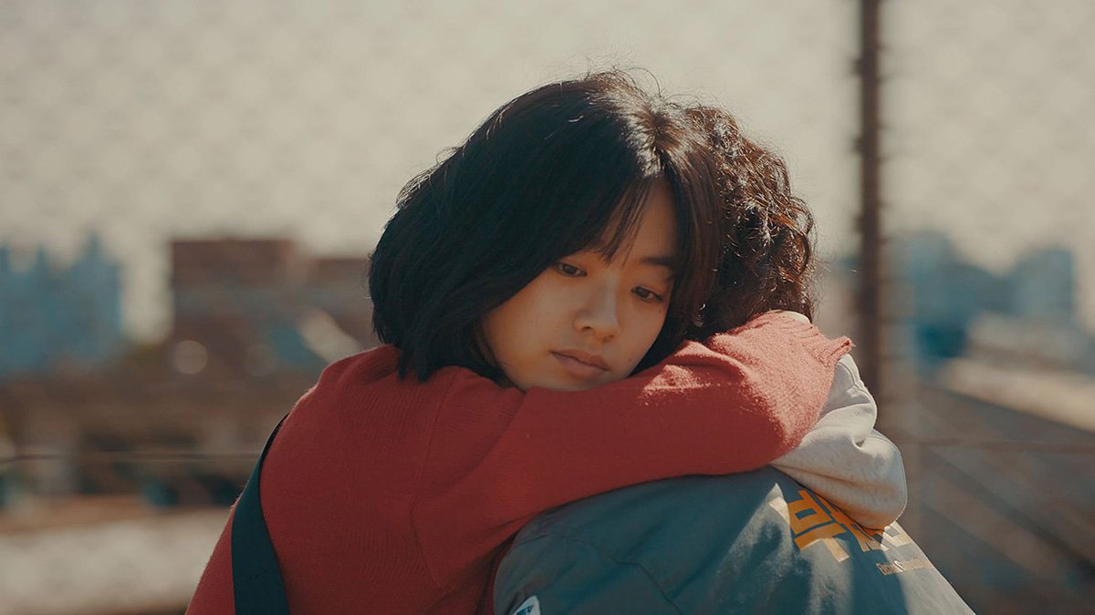 artistryhere's tweet photo. favorite movie hugs ft. hues of red https://t.co/KNxp83onVm