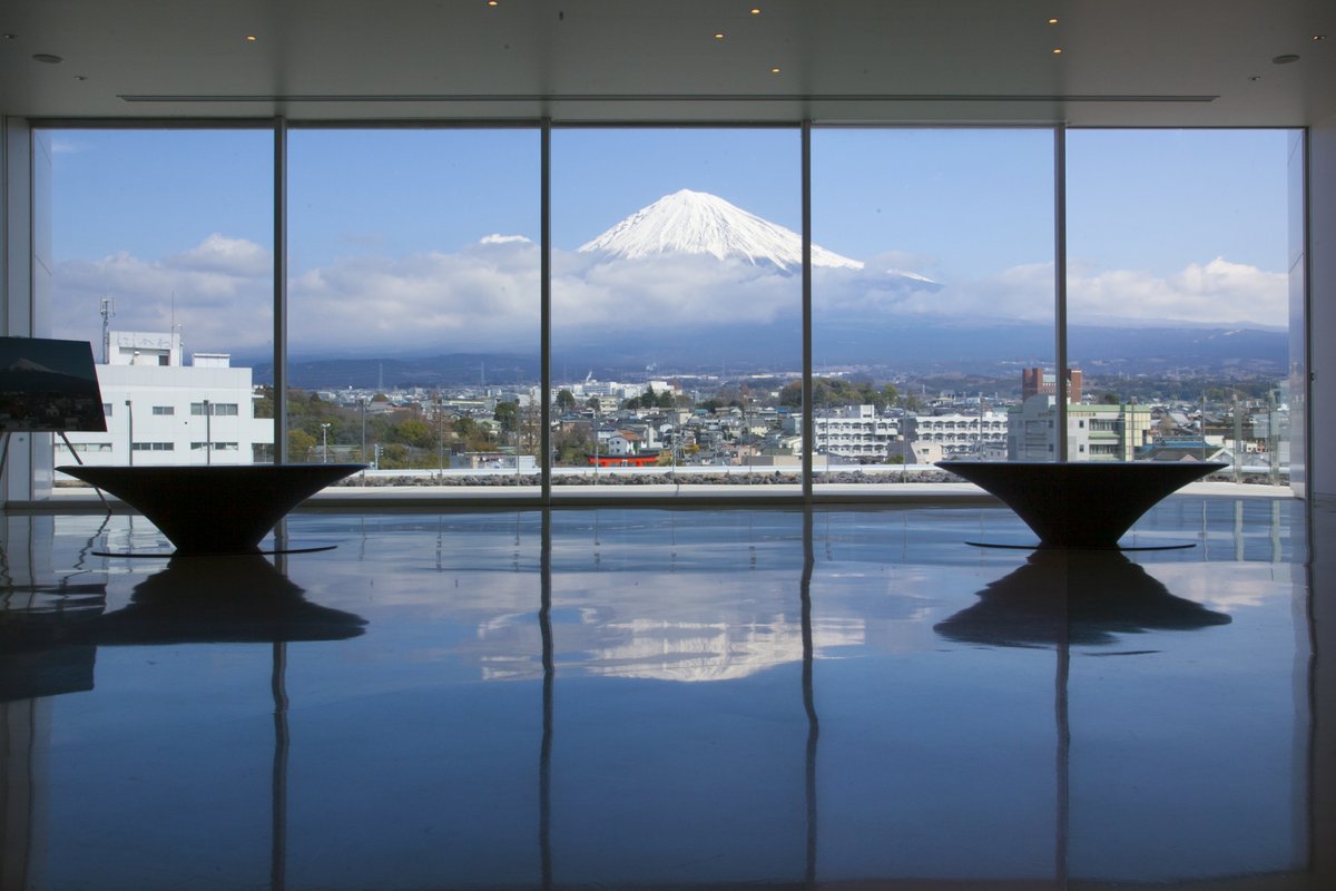HumeWhitehead's tweet photo. The prefecture of #Shizuoka, home to the iconic Mount Fuji and located just one hour from #Tokyo by bullet train, boasts an array of impressive tourism landmarks by famous Japanese #architects, perfect for travellers with a keen interest in design. https://t.co/kbal3BO3Wl https://t.co/SPgleT9waz