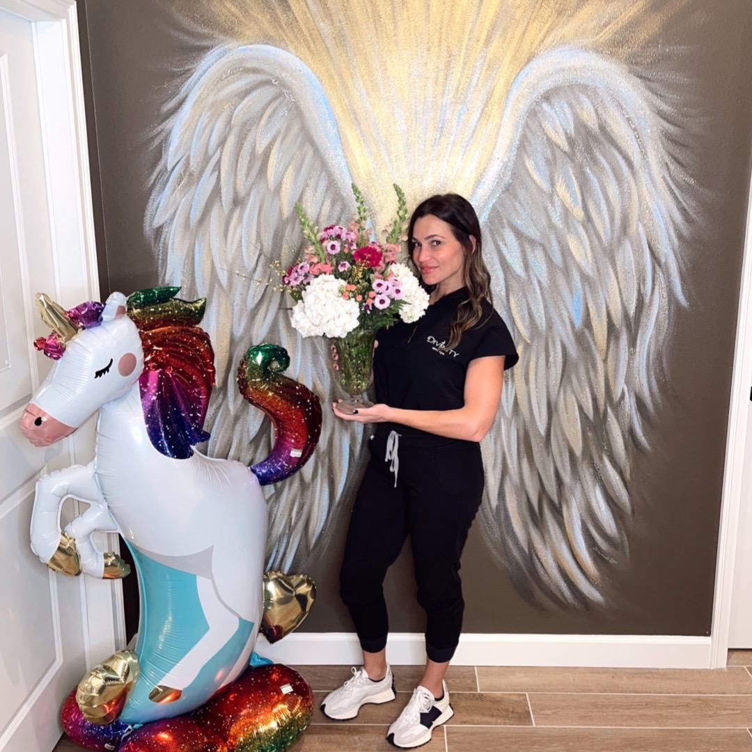 DivinityMedSpa_'s tweet photo. Look who has a Birthday today…
Please join us in wishing our beautiful Client Support Specialist Lauren a very special Happy Birthday!! ✨💕 https://t.co/SRqgkkQ0MR
