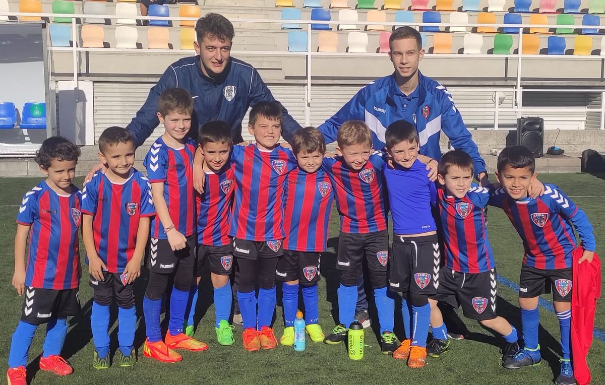 SDLEIOAoficial's tweet photo. 🏆 El 2016B, campeón del torneo disputado ayer en Astrabudua. Zorionak!

#AupaLeioaBETI 💙❤️ https://t.co/q761pp8gh0
