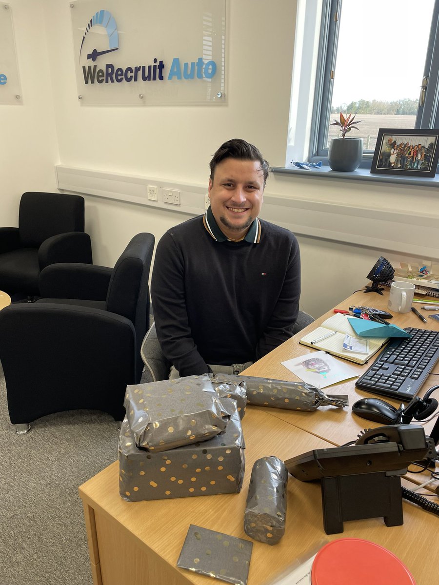 WeRecruitMarine's tweet photo. It’s Joel’s birthday (tomorrow but we’re celebrating early!)

What better way to collect his birthday presents than to send him on a scavenger hunt! Scroll to see how he got on! 

Happy Birthday Joel! 🎈 🎂 https://t.co/U0HJZWD7kG
