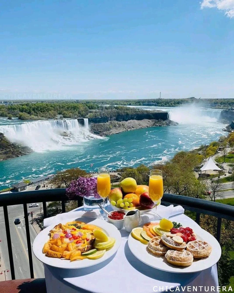 Desayunando en un lugar así!