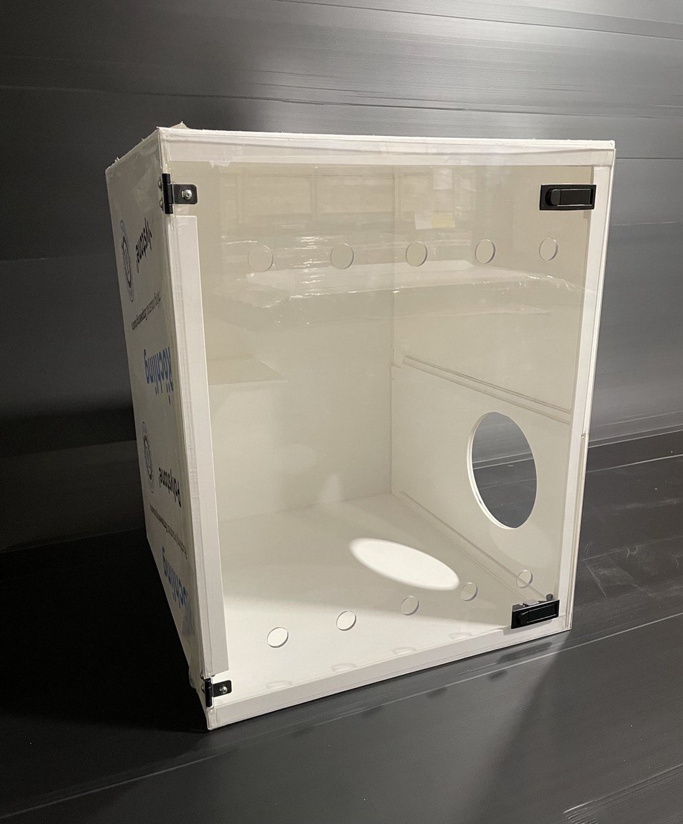 PlasticsDirect's tweet image. &quot;Bespoke Cat Box, Purr-fectly tailored to your needs!&quot;  #catterycat #pet #plastic #polypropylene #catbox #bespoke #fabrication #catsanctuary #catsofinstagram #catstagram #catsanddogslivingtogether #catsandkittens #catsoftiktok #catsoffacebook #CatsOnTwitter #CatsLover #cats