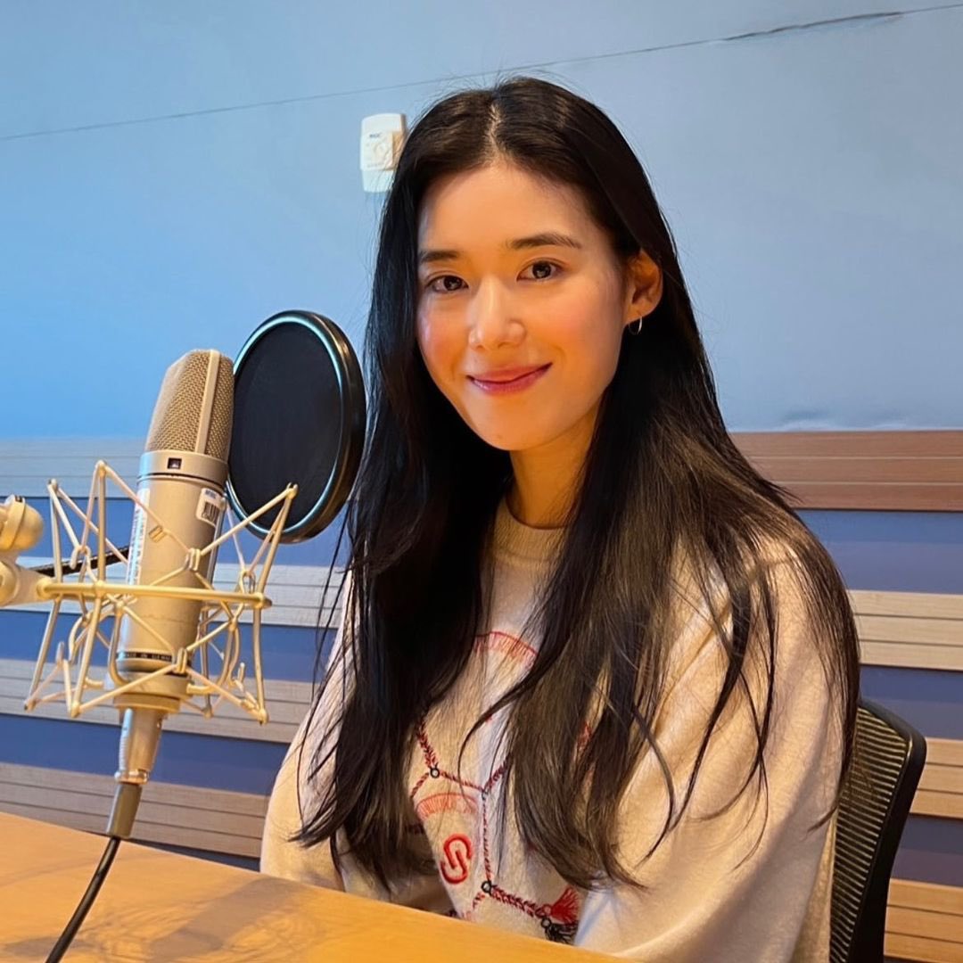 MBC FM 영화음악 인스타 업뎃 오늘밤 26시! 내일 02시!! 채디를 만날 시간~🥳 좀 이따 만나요~🤗 #fm영화음악 #배우정은채 #정은채배우님 #매직아워스페...