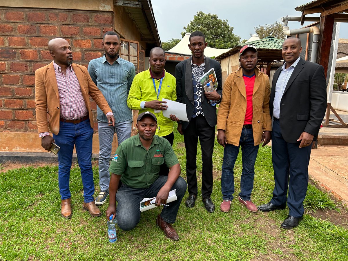 ElpisAfrica's tweet photo. In November, Samuel Kimani presented to copper &amp; cobalt mining cooperatives in Congo. Our team visited their mine sites to conduct needs assessments with the goal of delivering customizable equipment &amp; services that meet their needs and budget. #mining #sustainability #africa https://t.co/4ANc845sXe