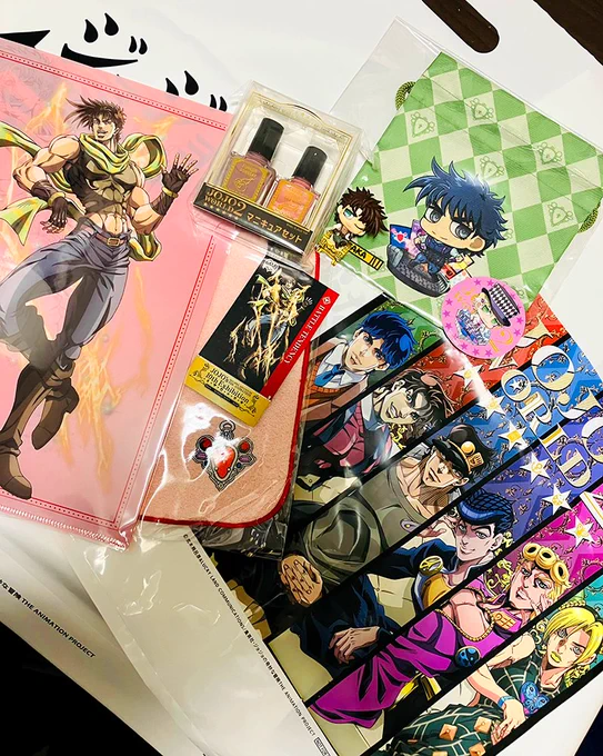 ジョジョワとアニメ展行ってきました。二つの会場が隣同士みたいなもんだから同時期に開催ええわこれ～。次は京都のシザチャン大阪限定アクキー売り切れだったから開催中に再入荷あるならもっかい行こうかしら 